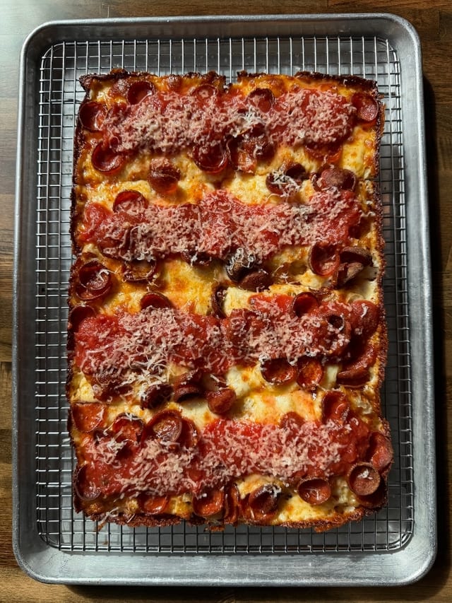 Plain Detroit Style Pizza 10" x 14".