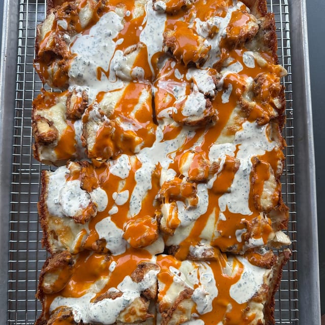 Buffalo Chix Pie.